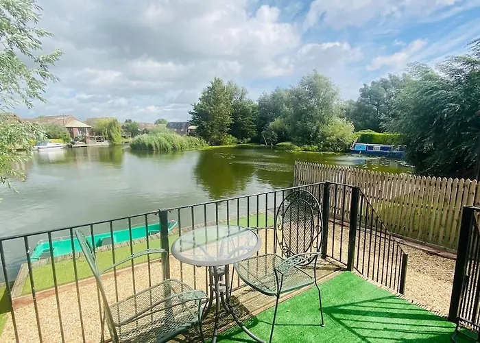 River Lark Lodge